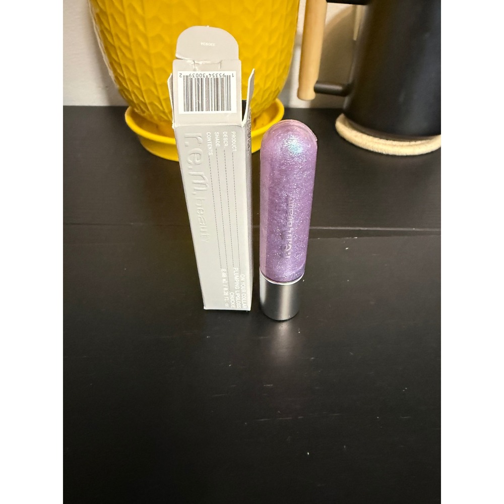 r.e.m. beauty On Your Collar Plumping Lip Gloss Chuckie Iridescent Lavender New